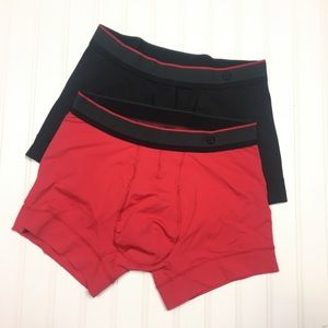 2 LULULEMON MEN’S BOXERS RD/BLACK SIZE MEDIUM
